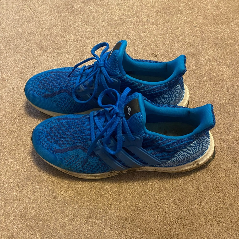 Men's Adidas size 7